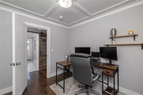 Entry Way - 106 E Bailey Ave, Springdale, AR 72764 photo 1 of 2