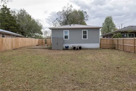 Exterior - 106 E Bailey Ave, Springdale, AR 72764 photo 9 of 18