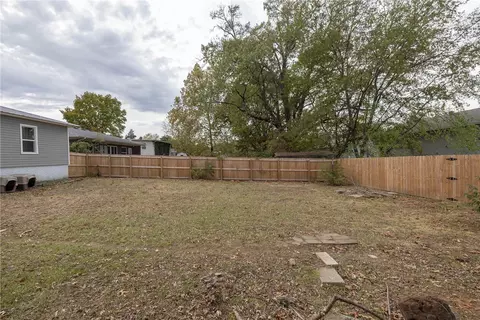 Exterior - 106 E Bailey Ave, Springdale, AR 72764 photo 7 of 18