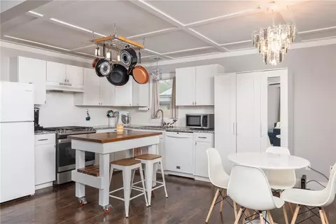 Kitchen - 106 E Bailey Ave, Springdale, AR 72764 photo 1 of 5