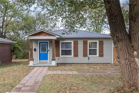 Exterior - 106 E Bailey Ave, Springdale, AR 72764 photo 2 of 18