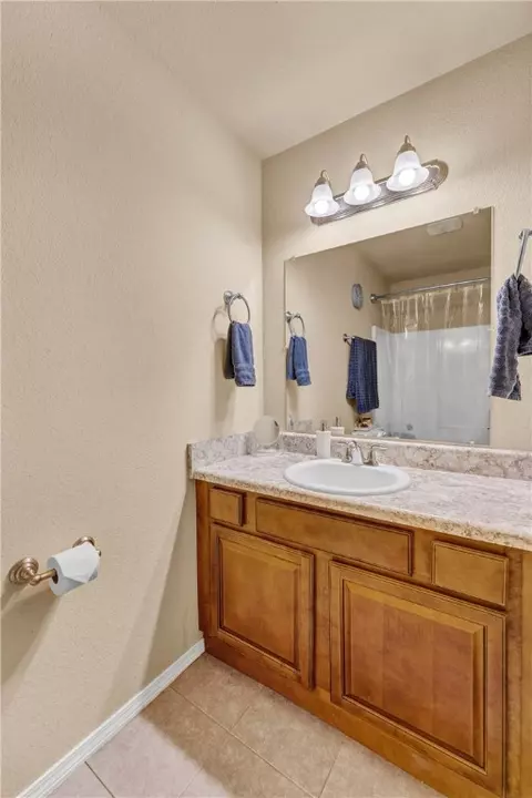 Bath - 1610 Forest Dr, Centerton, AR 72719 photo 4 of 5