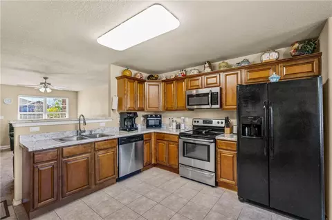 Kitchen - 1610 Forest Dr, Centerton, AR 72719 photo 2 of 3