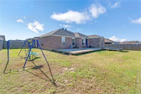 Exterior - 1610 Forest Dr, Centerton, AR 72719 photo 5 of 6