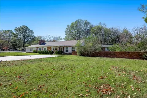 1903 Yates Ave, Fayetteville, AR 72703