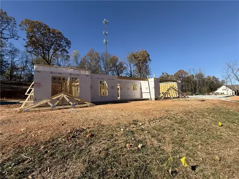 904 Deerfield Dr, Harrison, AR 72601