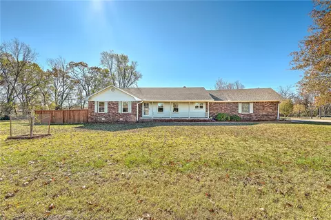 1219 Monte Ne Rd, Rogers, AR 72756
