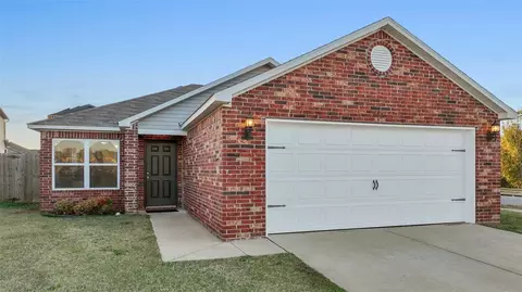 Exterior - 208 Glendale Ln, Rogers, AR 72758 photo 4 of 8
