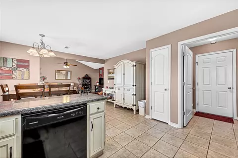 581 Warrick Way, Centerton, AR 72719 photo 8