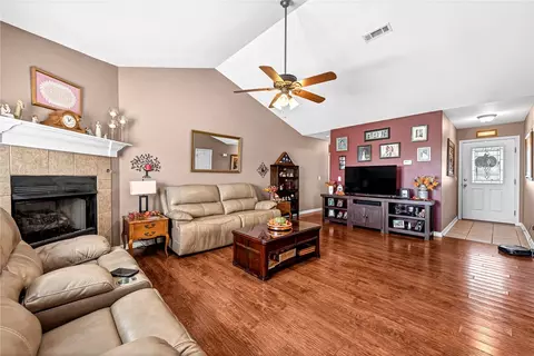 581 Warrick Way, Centerton, AR 72719 photo 3