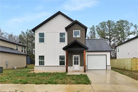407 S 21 St, Rogers, AR 72758