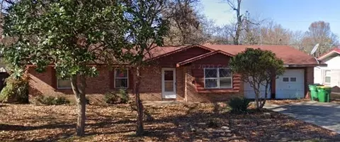 606 Carlton St, Springdale, AR 72762
