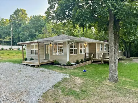 1755 Hoot Owl Ln, Fayetteville, AR 72701
