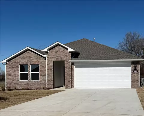 3120 N Rooster St, Siloam Springs, AR 72761
