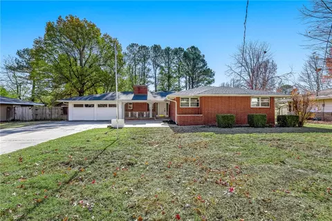 1709 W Emma Ave, Springdale, AR 72762