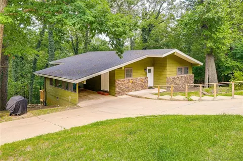 69 York Dr, Bella Vista, AR 72714