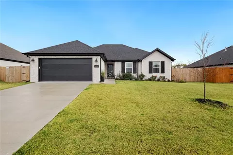 235 Idaho Ave, Farmington, AR 72730