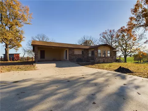 Exterior - 12500 Highway 62 E, Harrison, AR 72601 photo 2 of 12