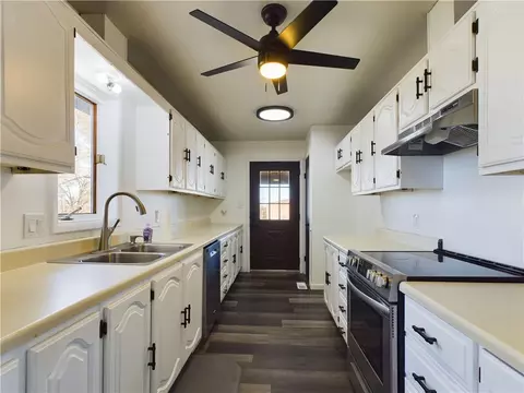 Kitchen - 12500 Highway 62 E, Harrison, AR 72601 photo 1 of 1