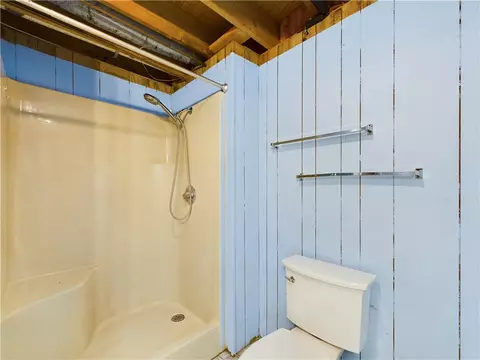 Bath - 12500 Highway 62 E, Harrison, AR 72601 photo 3 of 4
