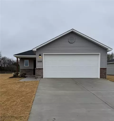 2532 E Fox Meadow St, Siloam Springs, AR 72761