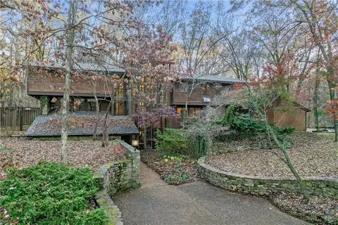 610 Old Farm Rd, Harrison, AR 72601