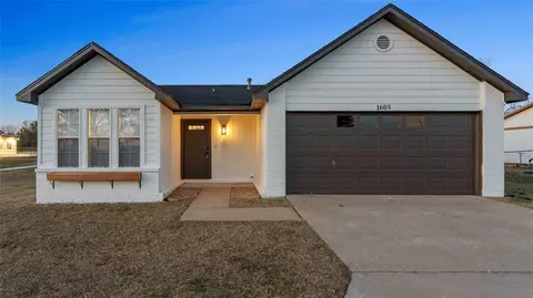 1605 W New Hope Rd, Rogers, AR 72758