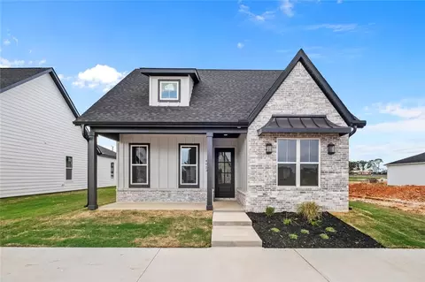 2315 S 31st St, Rogers, AR 72758
