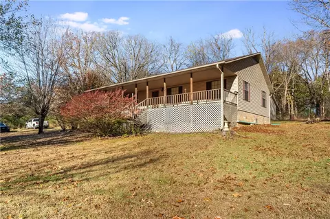 5278 E Bob Lawrence Rd, Springdale, AR 72764