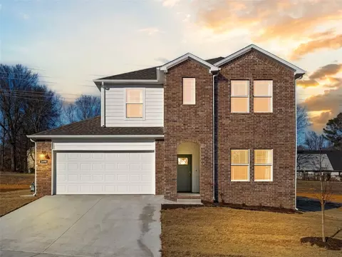 1934 Larkspur St, Springdale, AR 72762