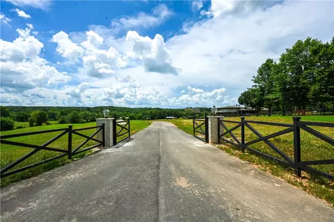 519 Reed Vly, Fayetteville, AR 72704