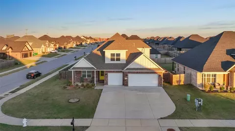 1320 Heart St, Centerton, AR 72719