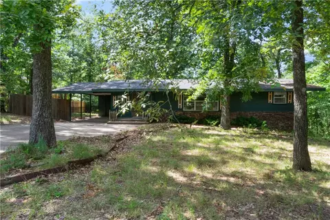 17 Mildenhall Dr, Bella Vista, AR 72714