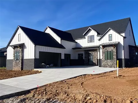 3800 SW Essence Ave, Bentonville, AR 72713