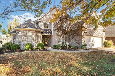 4607 W Hillside Dr, Rogers, AR 72758
