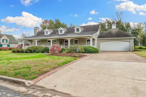 707 Jefferson St, Bentonville, AR 72712