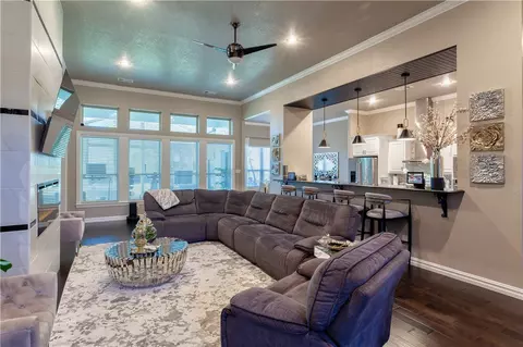 Living - 8415 Reata, Fort Smith, AR 72916 photo 8 of 10