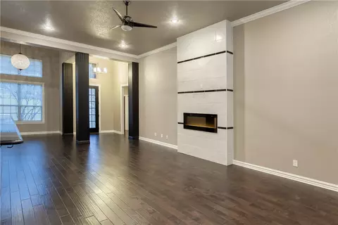 Living - 8415 Reata, Fort Smith, AR 72916 photo 4 of 10