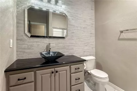 Bath - 8415 Reata, Fort Smith, AR 72916 photo 6 of 7