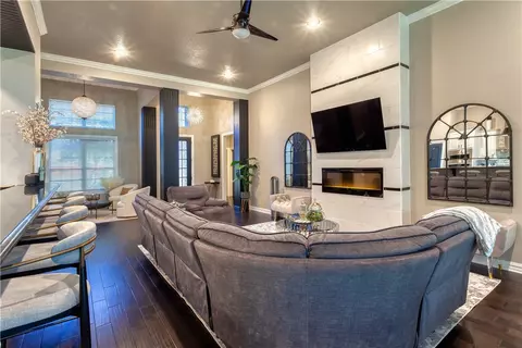 Living - 8415 Reata, Fort Smith, AR 72916 photo 9 of 10