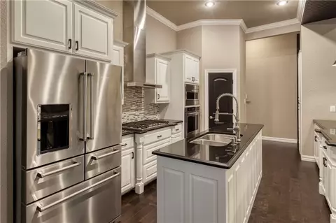 Kitchen - 8415 Reata, Fort Smith, AR 72916 photo 3 of 9