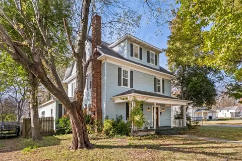 320 N Madison St, Siloam Springs, AR 72761