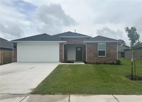 203 Collie Ave, Lowell, AR 72745