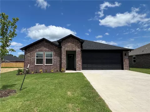 805 Heeler Ave, Lowell, AR 72745