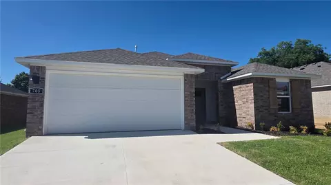 705 Picard Ave, Lowell, AR 72745