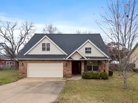 107 E Garland St, Siloam Springs, AR 72761