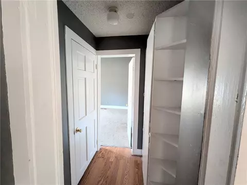 Entry Way - 401 S Cherry St, Harrison, AR 72601 photo 1 of 3