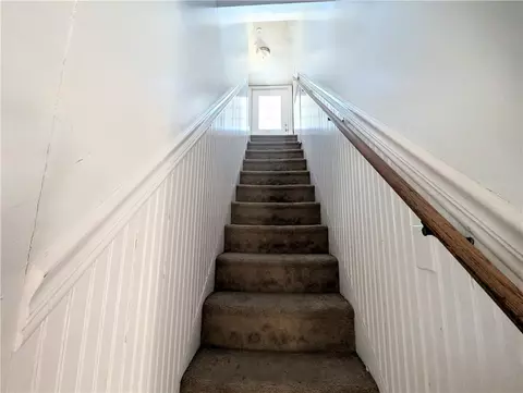 Entry Way - 401 S Cherry St, Harrison, AR 72601 photo 2 of 3