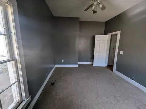 Bedroom - 401 S Cherry St, Harrison, AR 72601 photo 2 of 4