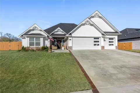 730 Morgan St, Centerton, AR 72719